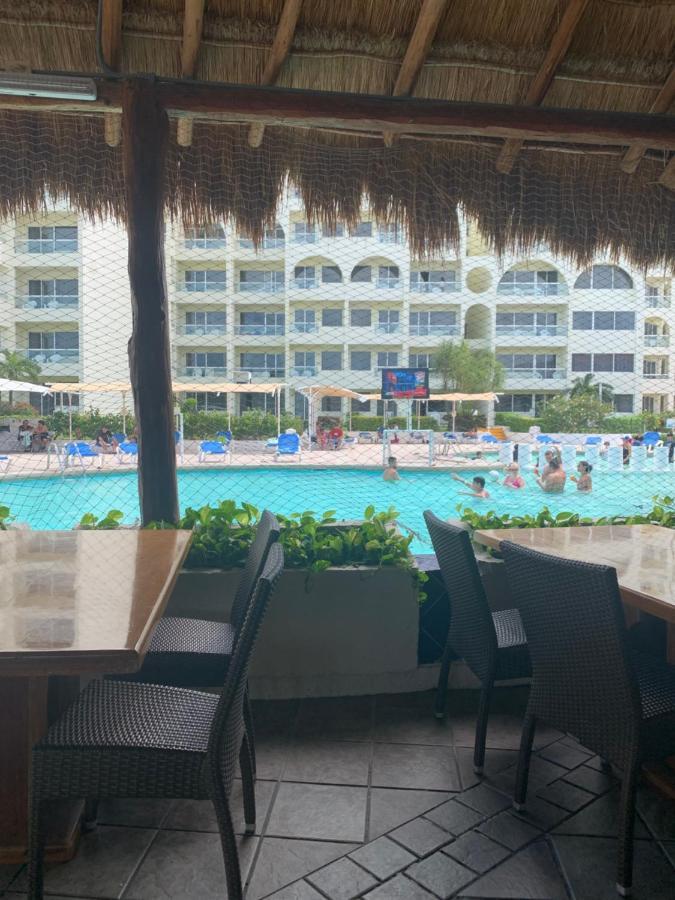 Ocean View Aquamarina Apartment แคนคูน ภายนอก รูปภาพ